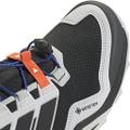 ADIDAS Herren Multifunktionsschuhe Terrex Skychaser GORE-TEX 46 ⅔ in Silber