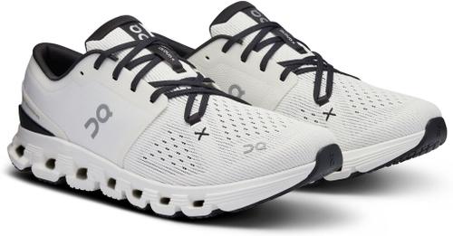 ON Herren Workoutschuhe Cloud X 4 44 ½ in Silber