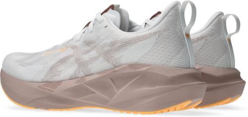 ASICS Damen Laufschuhe NOVABLAST 5 41 ½ in Silber